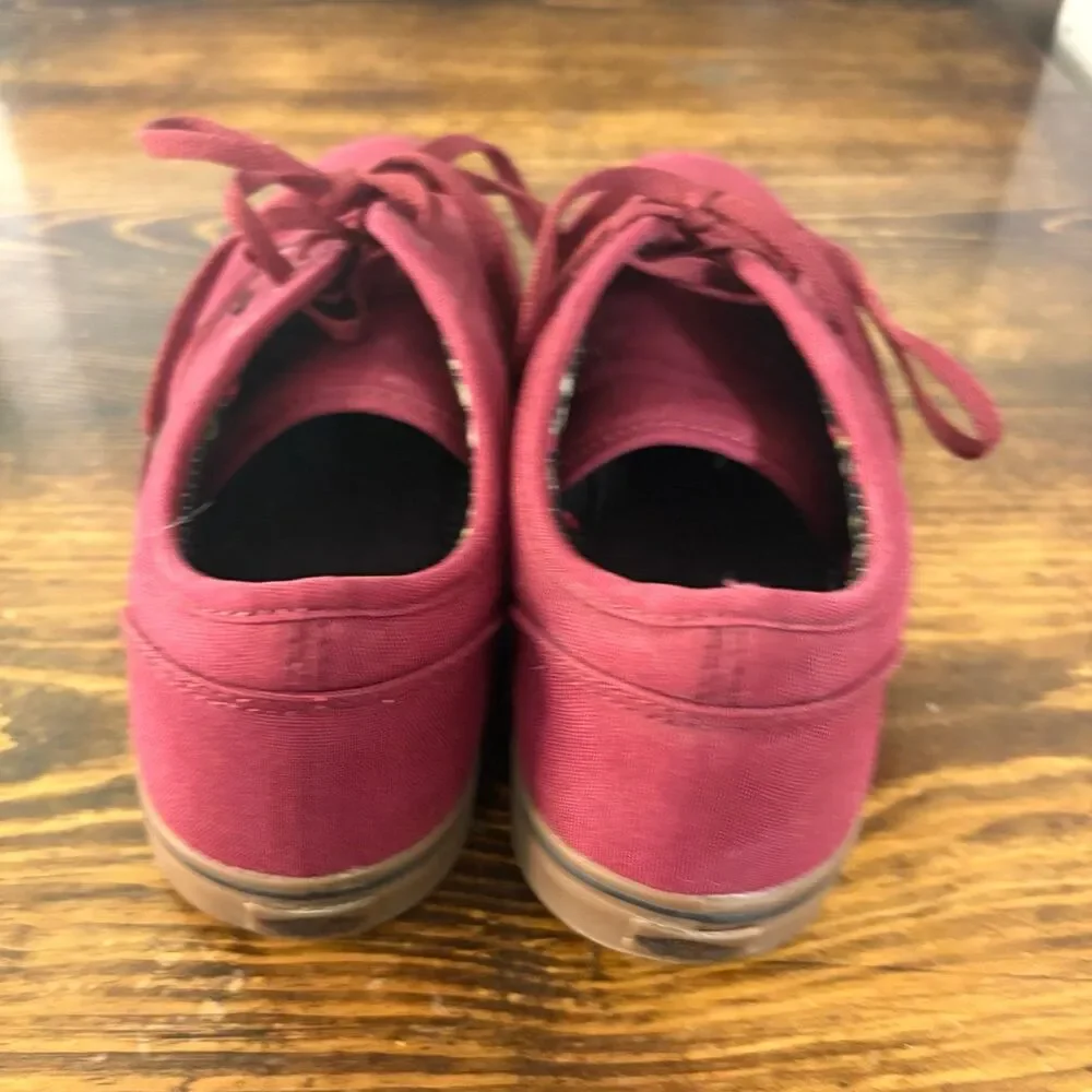 Vans Burgundy Sneakers‎ Size 8